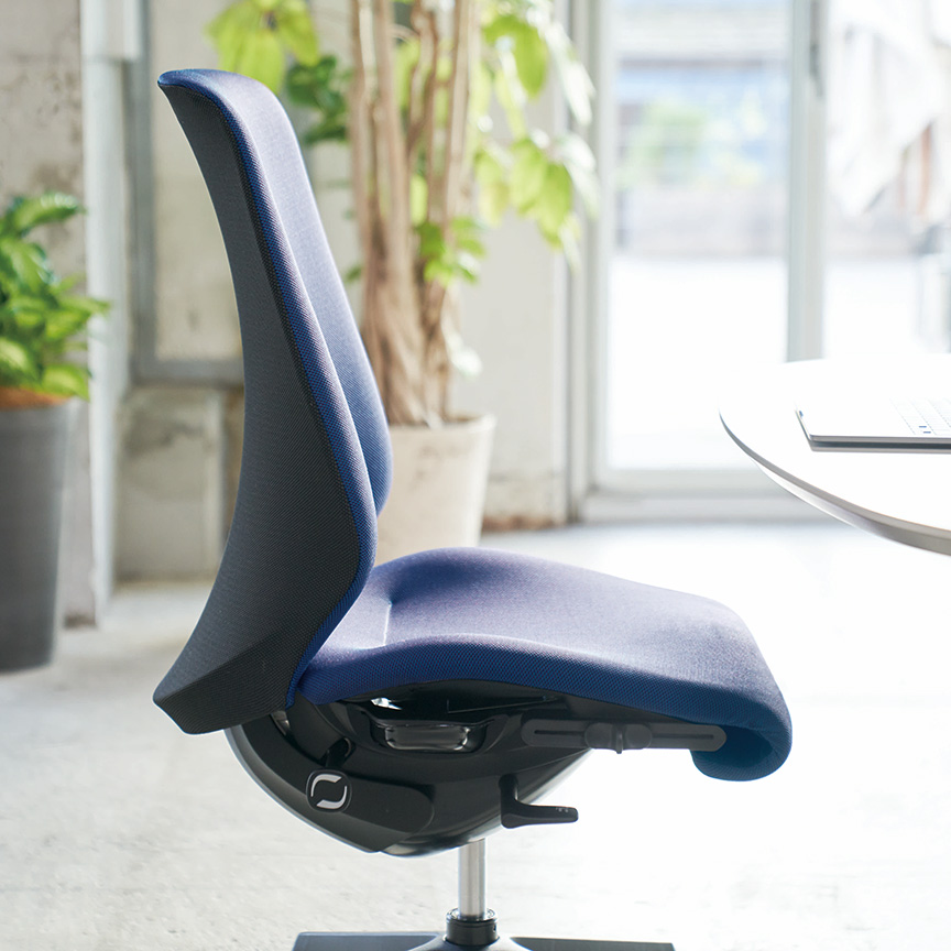 OKAMURA オカムラ　Spher スフィア　2023年製　17.2万 OKAMURA オカムラSpher スフィア2023年製17.2万