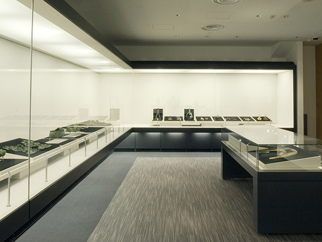 壁面展示ケース｜ホームファニチュア・在宅ワーク｜製品情報｜株式会社オカムラ