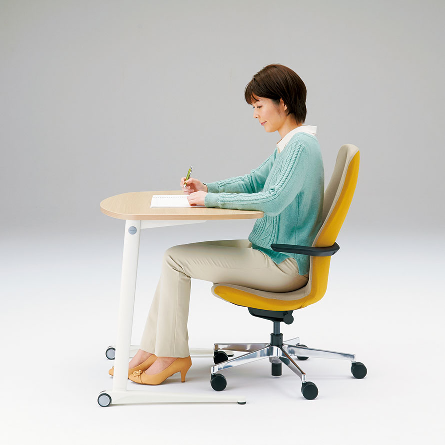 オカムラ　シフト　傾斜天板　傾斜　デスク　shift シフト｜オフィス｜製品情報｜株式会社オカムラ